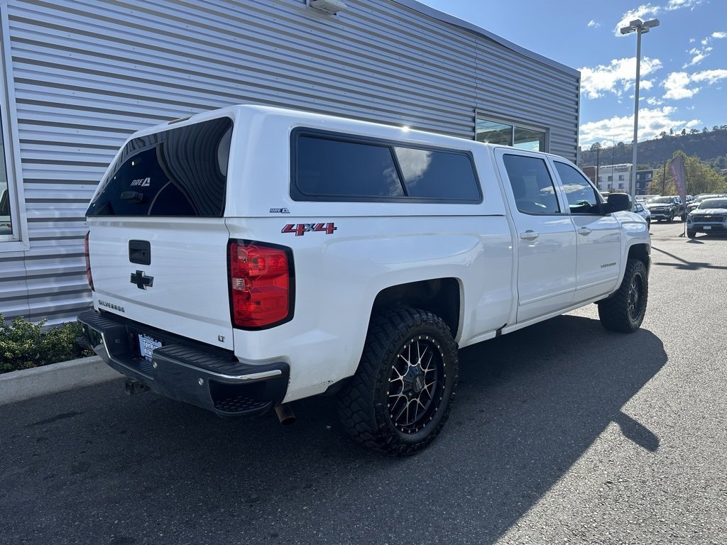 Used 2018 Chevrolet Silverado 1500 LT w/ LT Convenience Package image 3