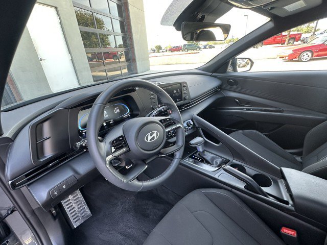Used 2026 Hyundai Elantra Sport FWD image 12