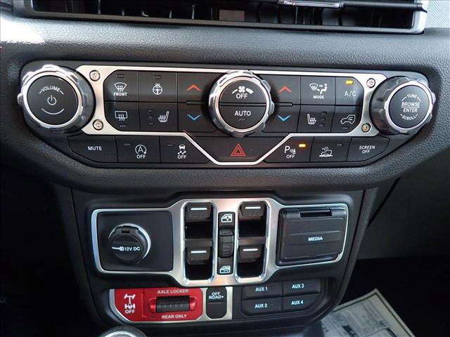 New 2025 Jeep Gladiator Willys AWD/4WD image 16