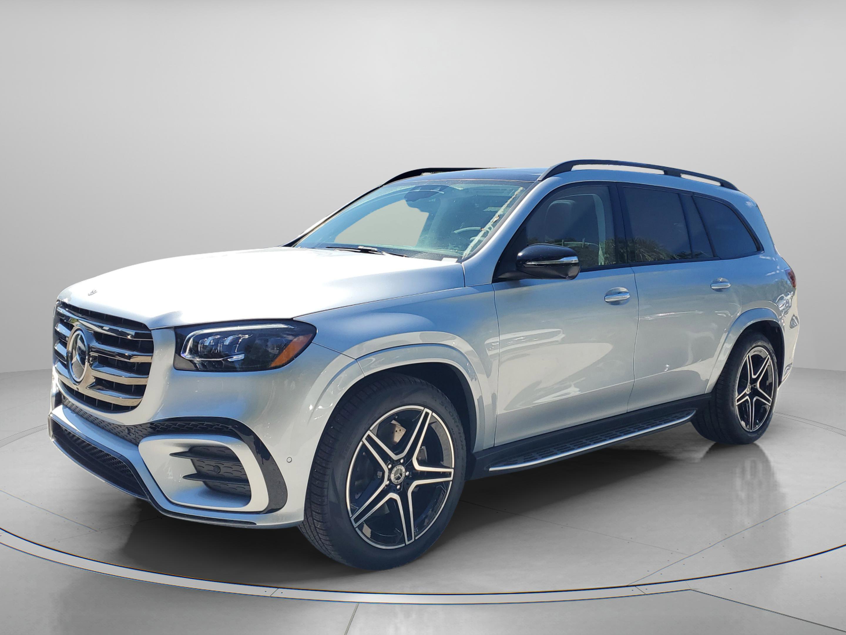 Certified 2026 Mercedes-Benz GLS 450 4MATIC image 2