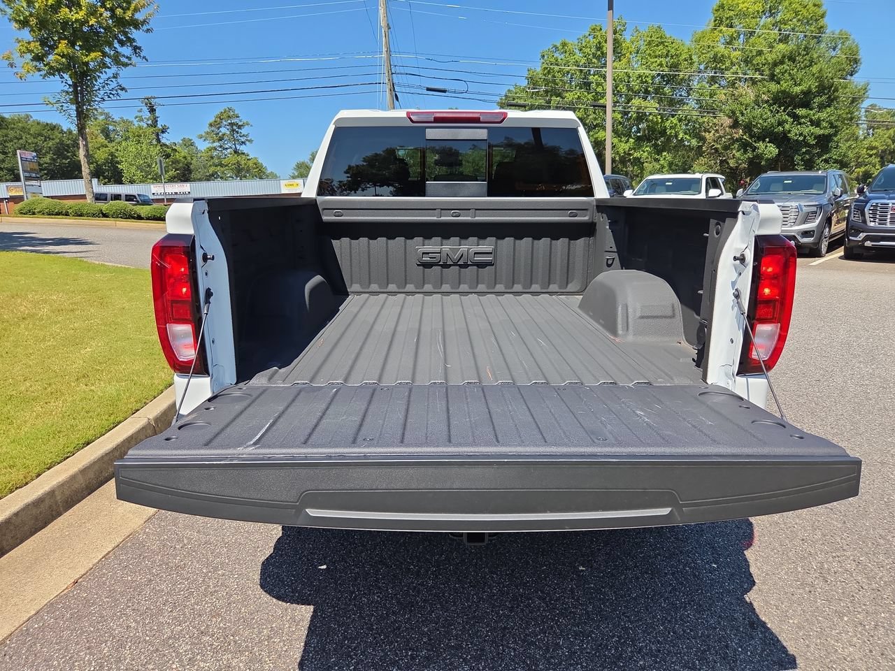 Used 2026 GMC Sierra 1500 Elevation w/ Elevation Premium Package AWD/4WD image 27