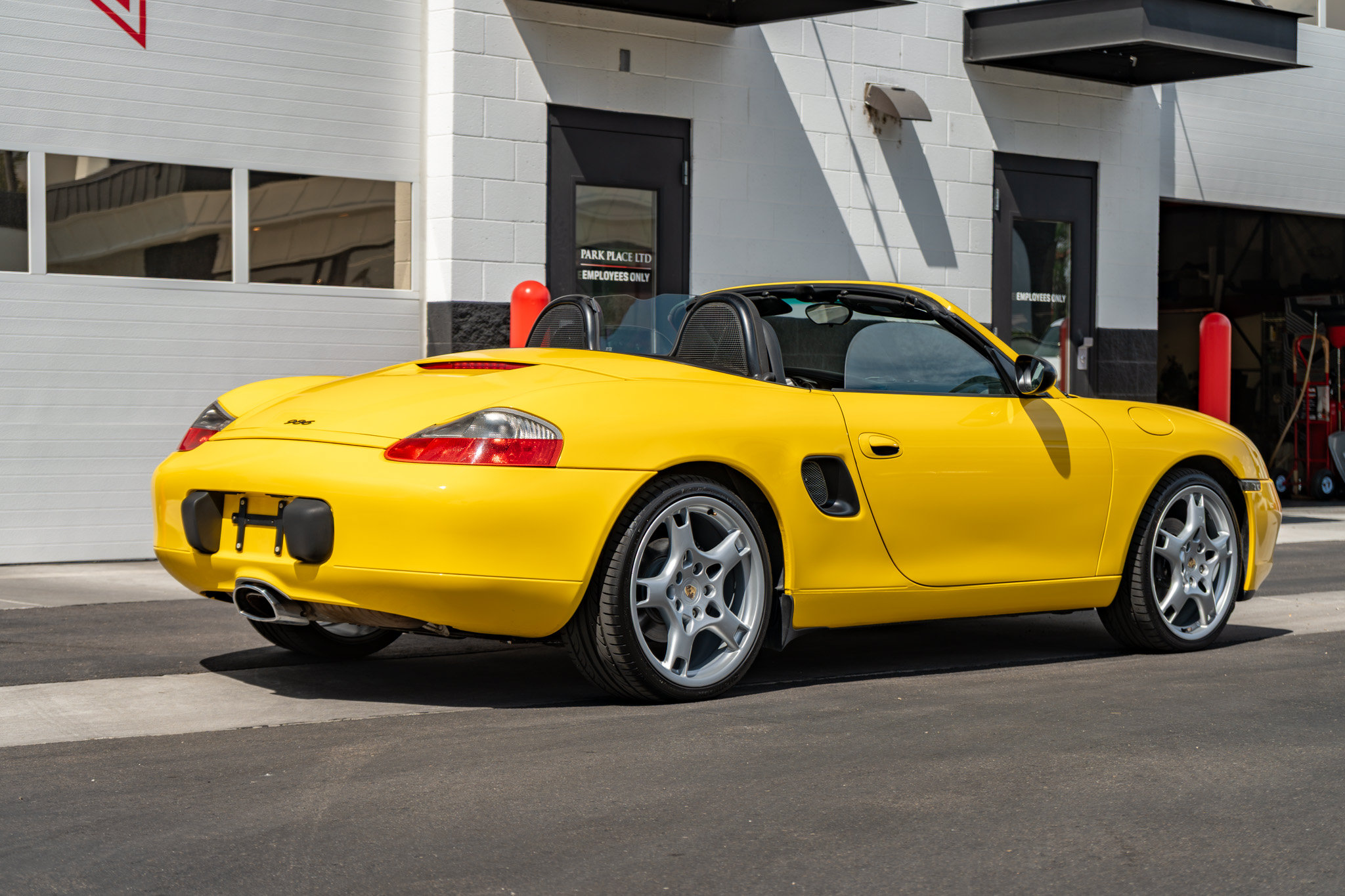 Used 1998 Porsche Boxster RWD image 19