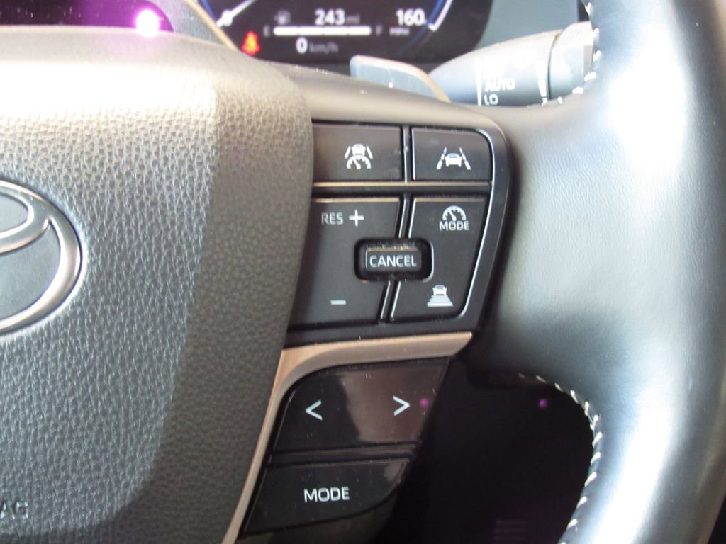 Used 2024 Toyota Crown Platinum AWD/4WD image 26