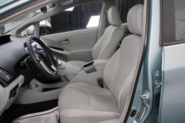 Used 2014 Toyota Prius Two FWD image 11