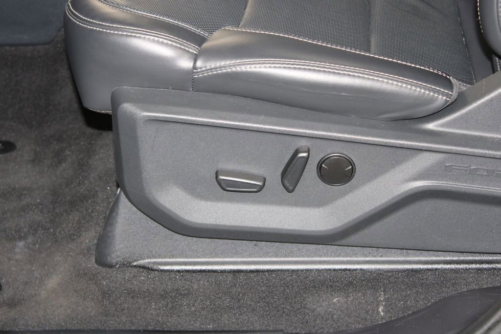 Used 2025 Ford Expedition Platinum image 23