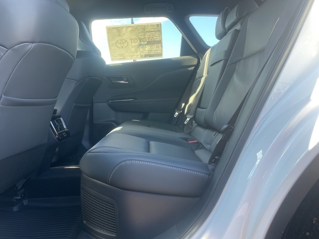 New 2025 Toyota Crown Signia image 12