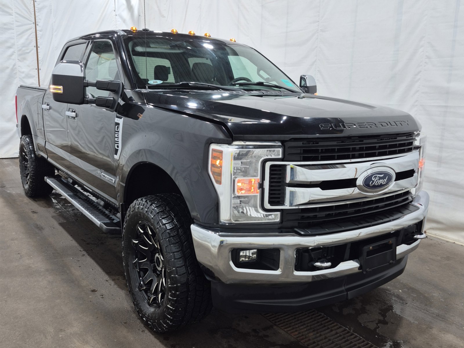Used 2019 Ford F250 XLT w/ XLT Premium Package image 5
