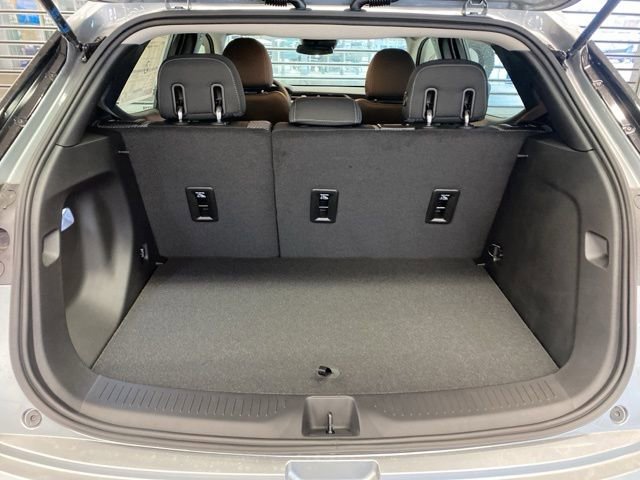 New 2027 Chevrolet Bolt LT w/ Comfort Package FWD image 7