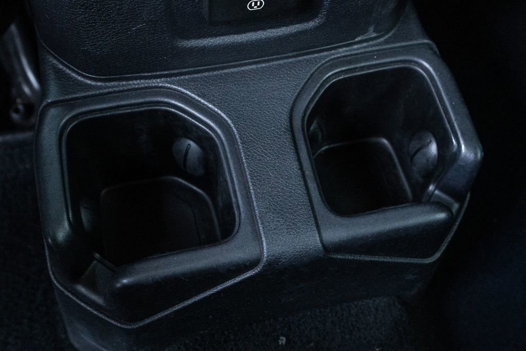 Used 2022 Jeep Wrangler Unlimited Sahara image 36