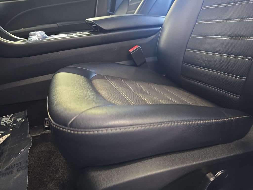 Used 2018 Ford Fusion SE w/ Equipment Group 201A FWD image 28