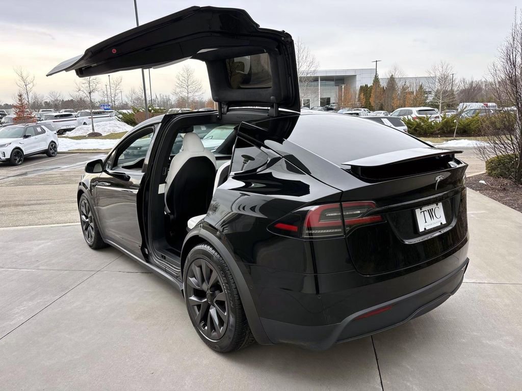 Used 2022 Tesla Model X image 27