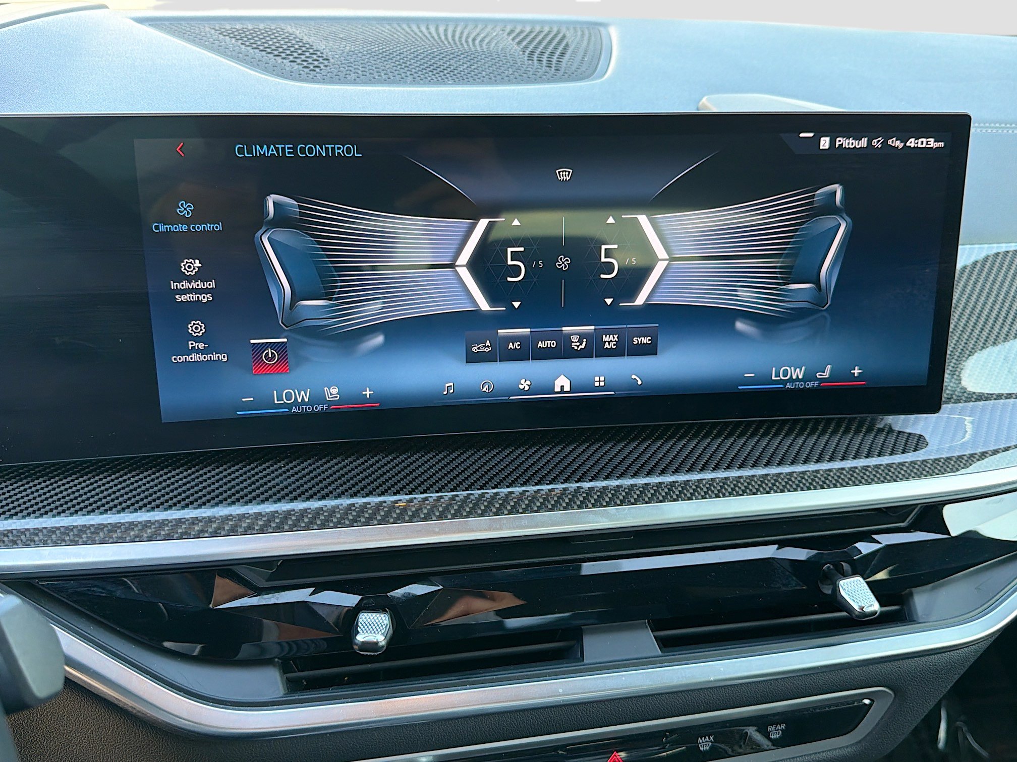 Used 2024 BMW X5 M60i w/ Climate Comfort Package image 35