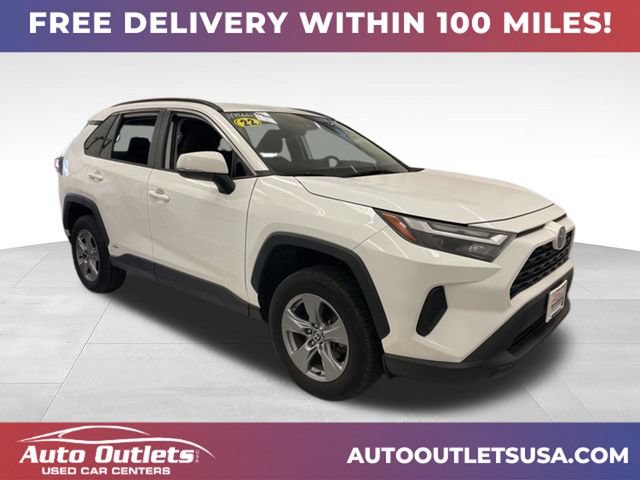 Used 2022 Toyota RAV4 XLE w/ Convenience Package AWD/4WD image 1