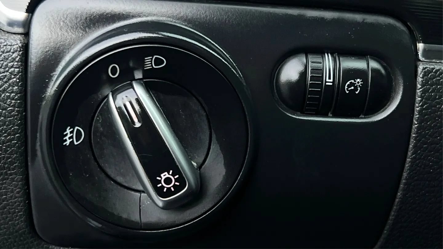 Used 2011 Volkswagen GTI 2-Door FWD image 46