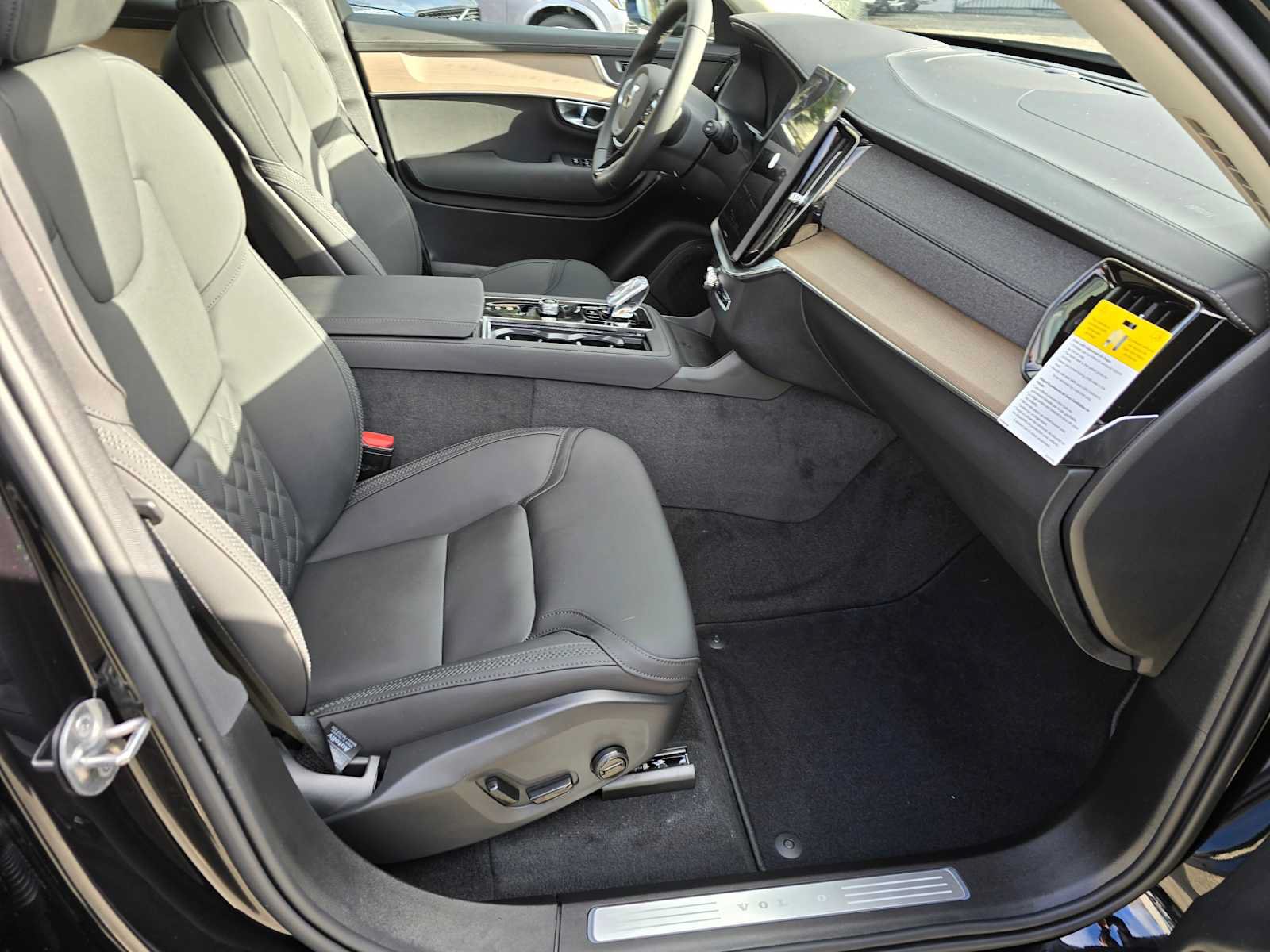 New 2026 Volvo XC90 B5 Core AWD/4WD image 11