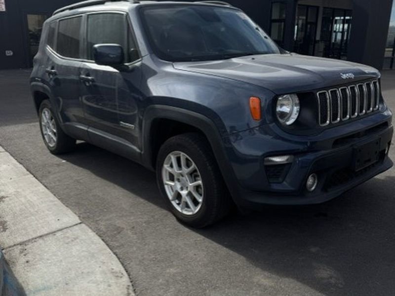 Used 2020 Jeep Renegade Latitude w/ Cold Weather Group image 20