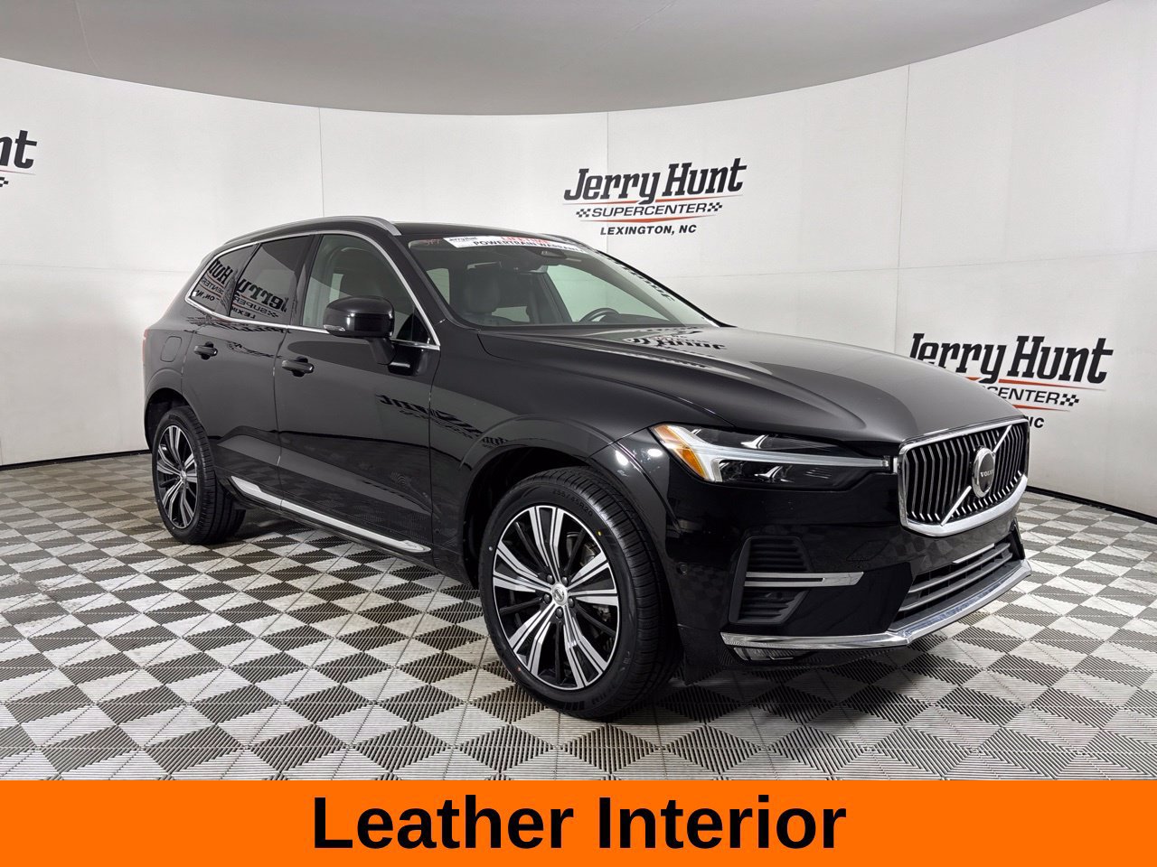 Used 2023 Volvo XC60 B5 Plus AWD/4WD image 4