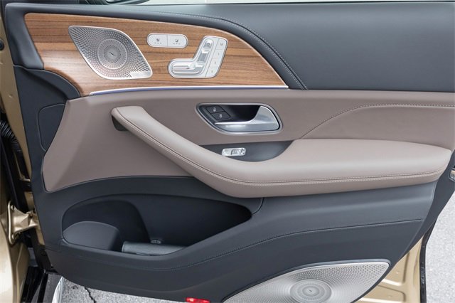 New 2026 Mercedes-Benz Maybach GLS 600 4MATIC image 18