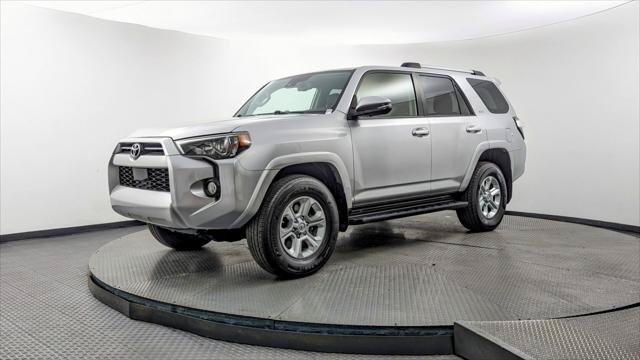 Used 2020 Toyota 4Runner SR5 Premium AWD/4WD image 2