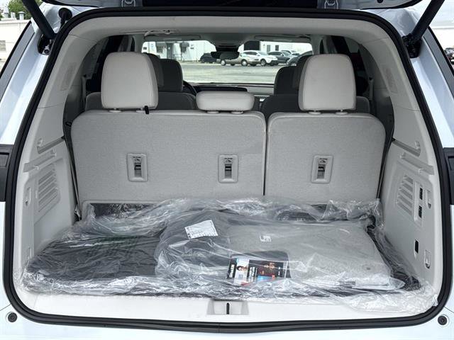 New 2026 Buick Enclave Avenir w/ Super Cruise Package AWD/4WD image 8
