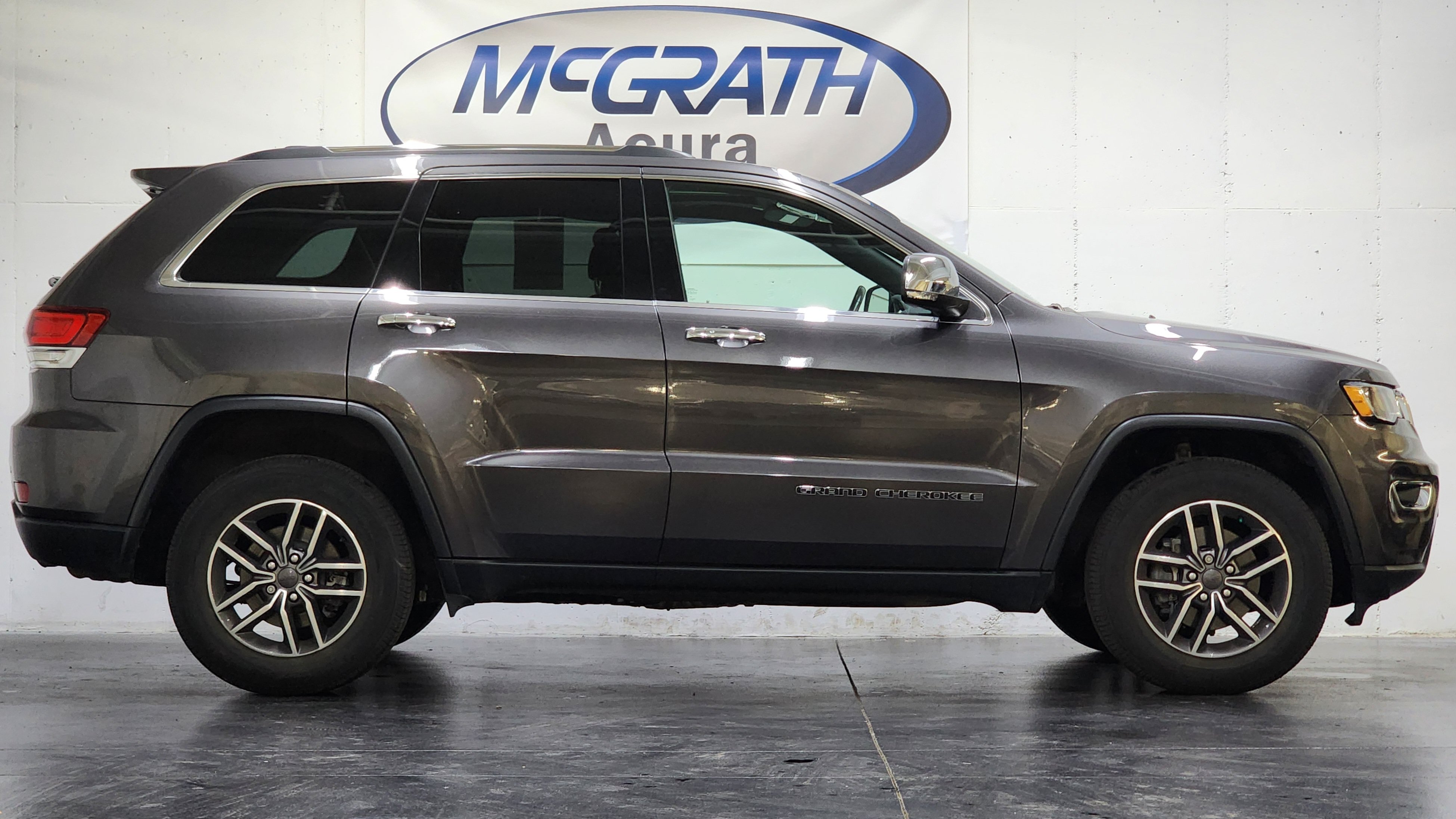 Used 2020 Jeep Grand Cherokee Limited AWD/4WD image 5