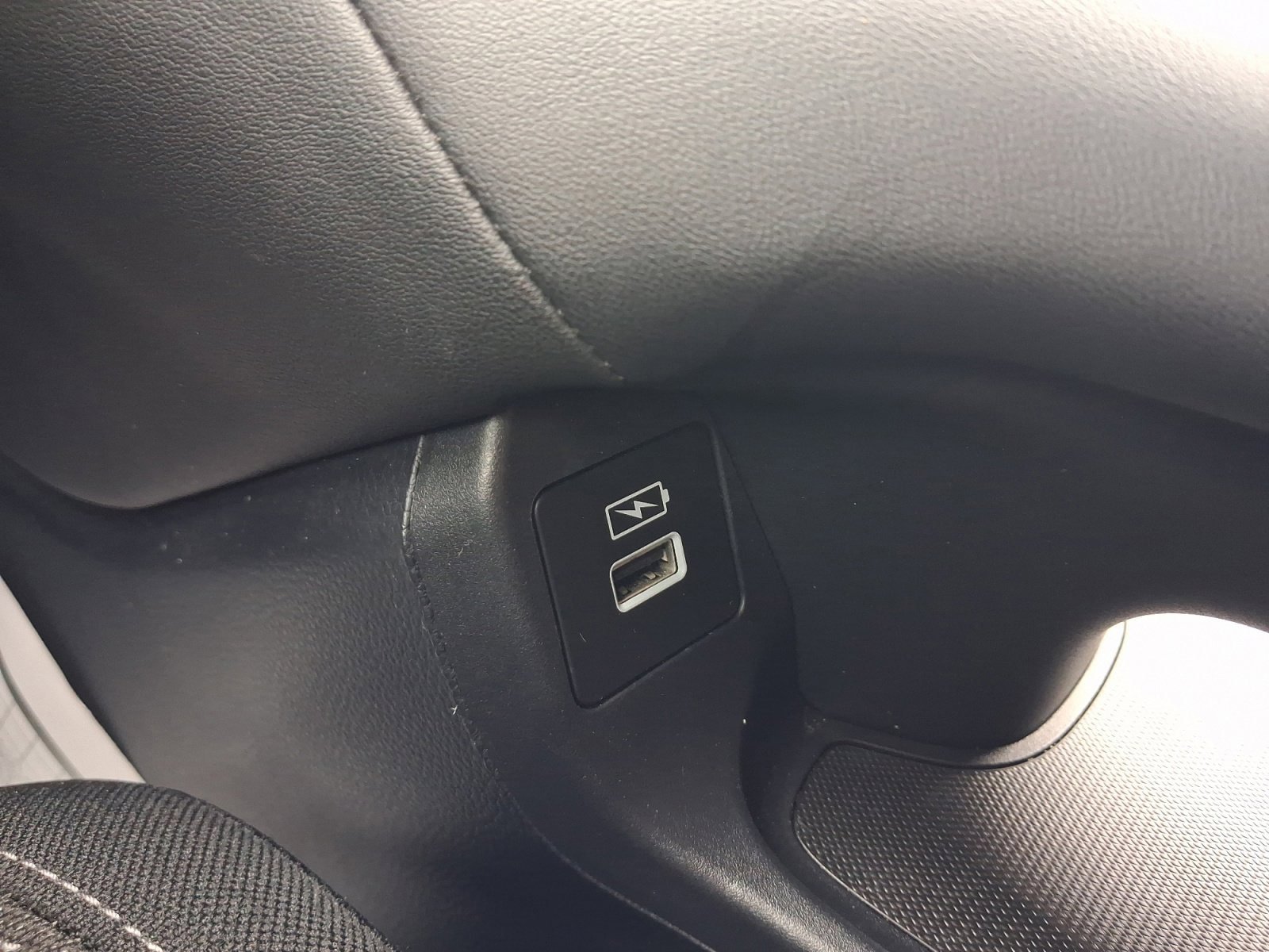 Used 2023 Honda HR-V LX image 28