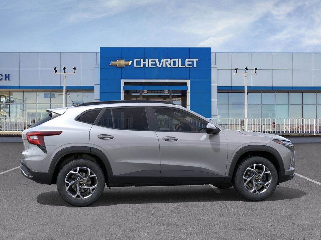New 2026 Chevrolet Trax LT w/ Driver Confidence Package FWD image 5