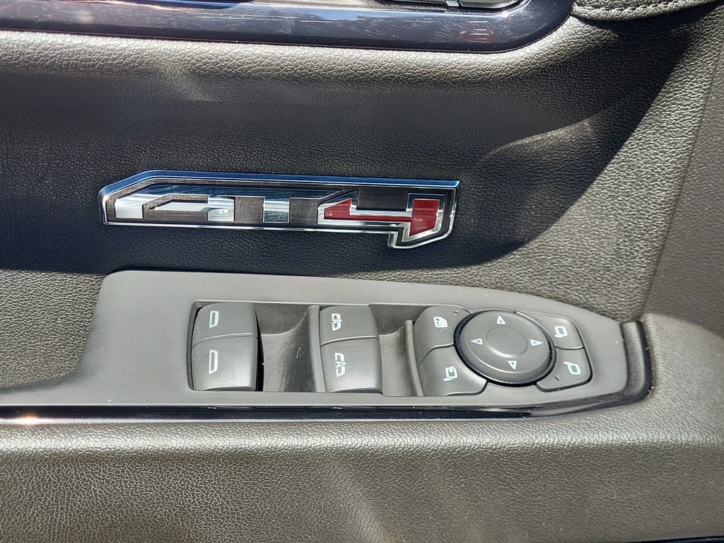 Used 2024 GMC Sierra 1500 AT4 w/ Technology Package AWD/4WD image 11