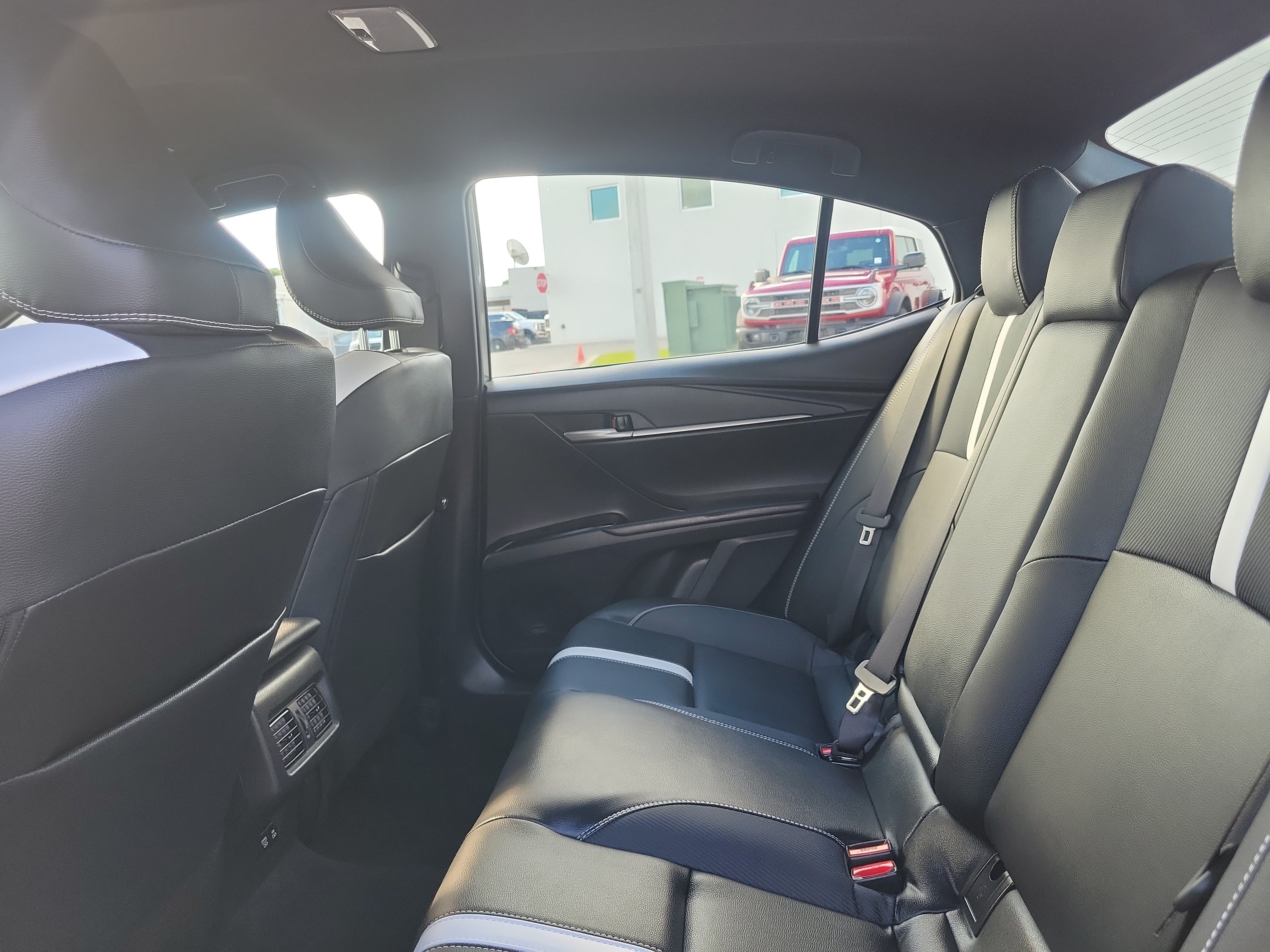 Used 2026 Toyota Camry SE FWD image 18