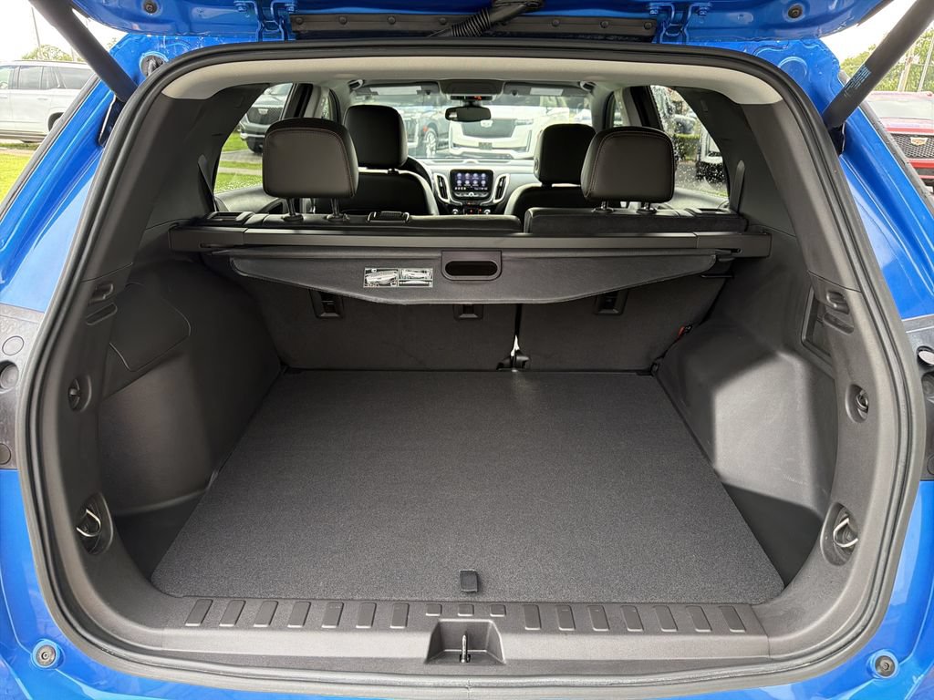 Certified 2024 Chevrolet Equinox Premier w/ LPO, Cargo Package FWD image 11