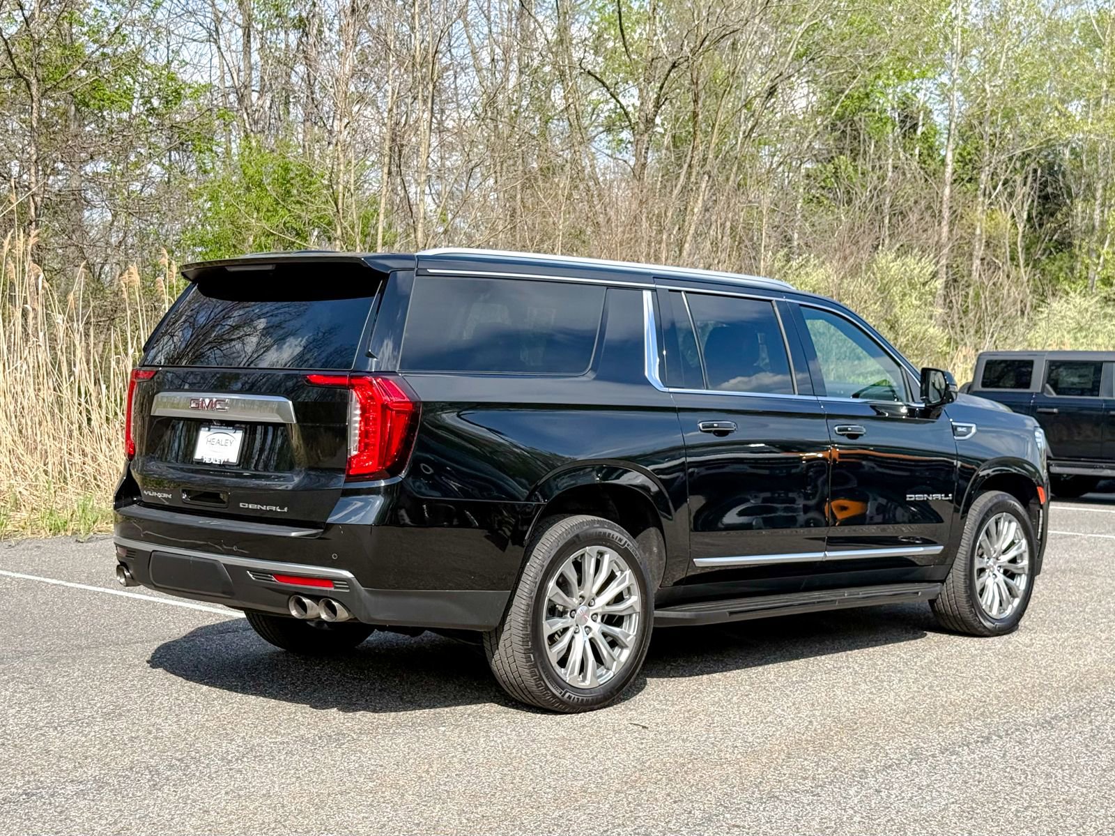 Used 2023 GMC Yukon XL Denali w/ Max Trailering Package AWD/4WD image 6
