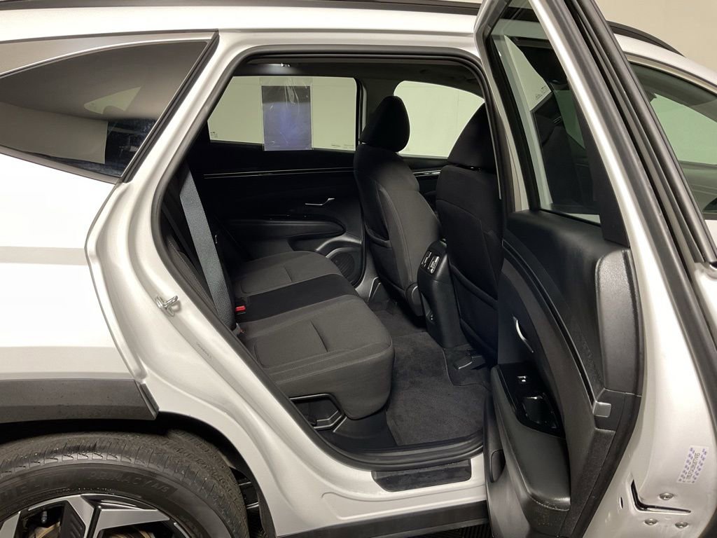 Certified 2022 Hyundai Tucson SEL w/ Cargo Package AWD/4WD image 36