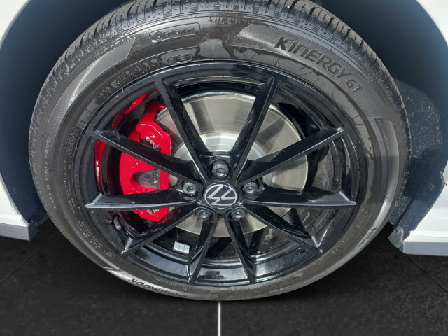 New 2027 Volkswagen Jetta GLI Autobahn FWD image 9
