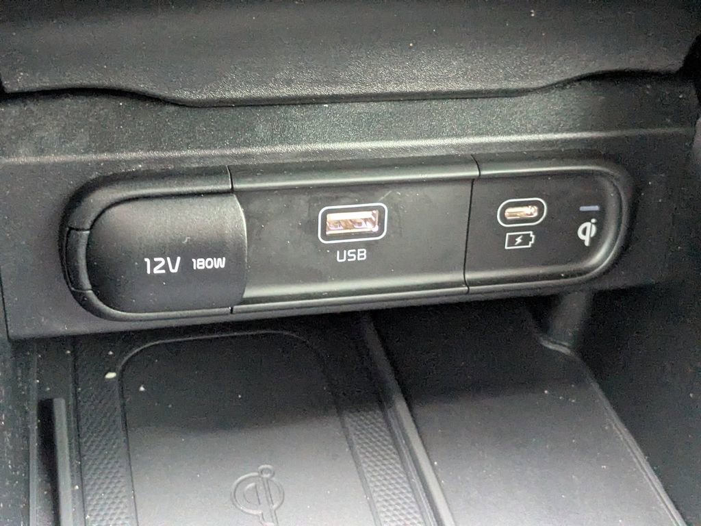 Used 2024 Kia Telluride SX Prestige w/ Towing Package image 22