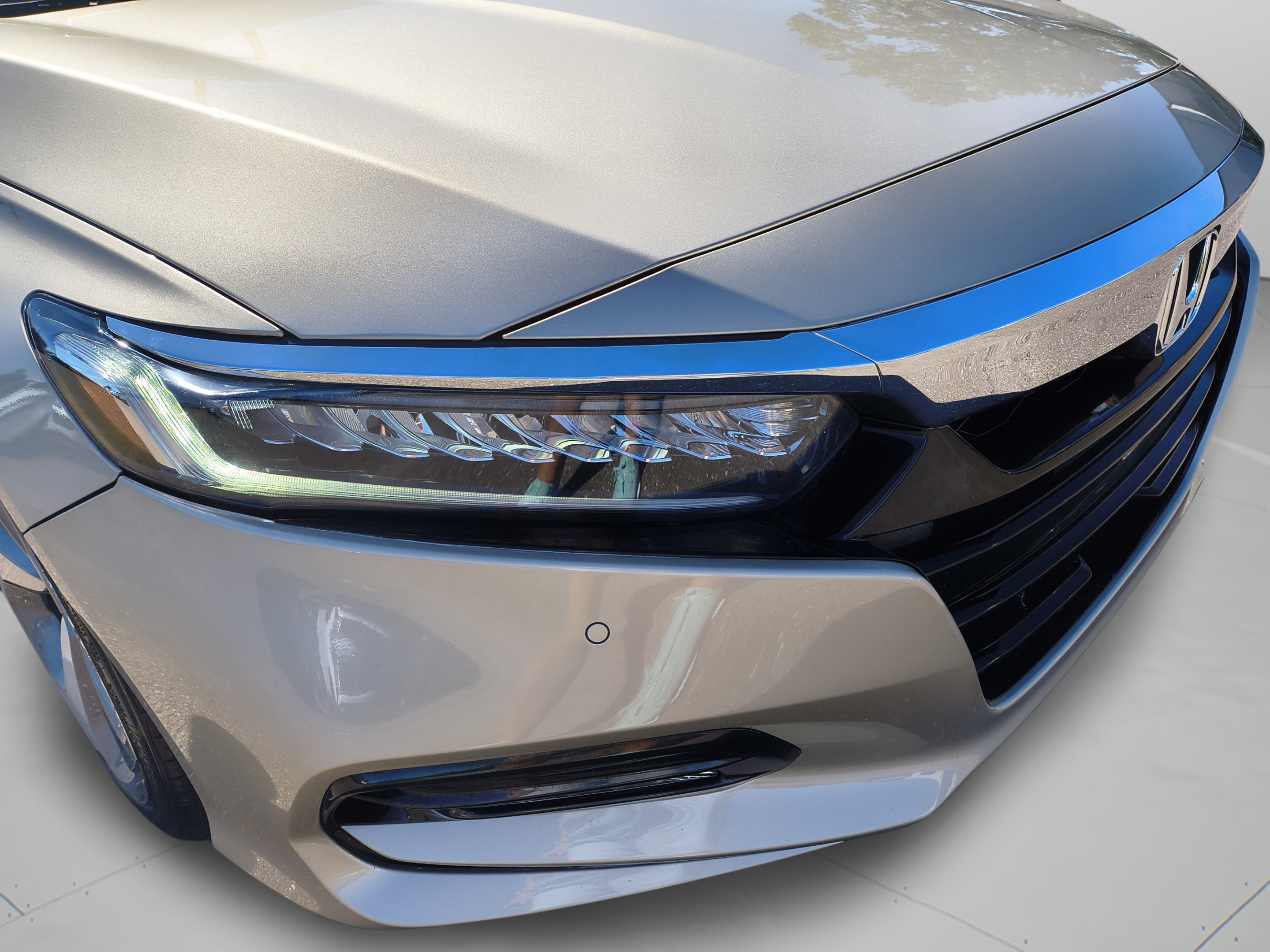 Used 2018 Honda Accord Touring image 32