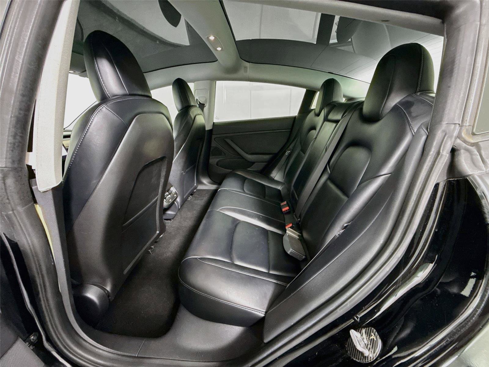 Used 2019 Tesla Model 3 Long Range RWD image 5