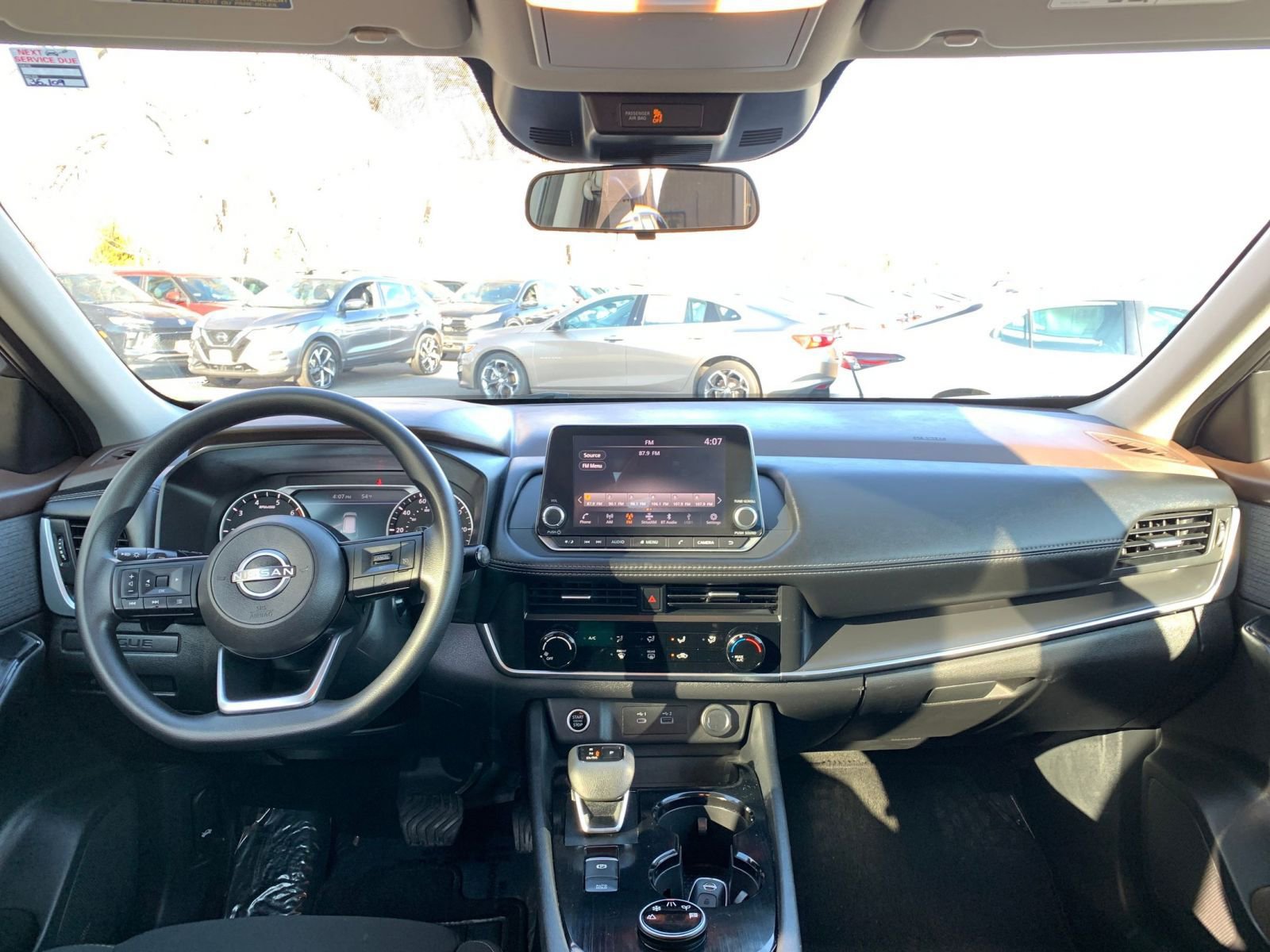 Used 2023 Nissan Rogue S image 32