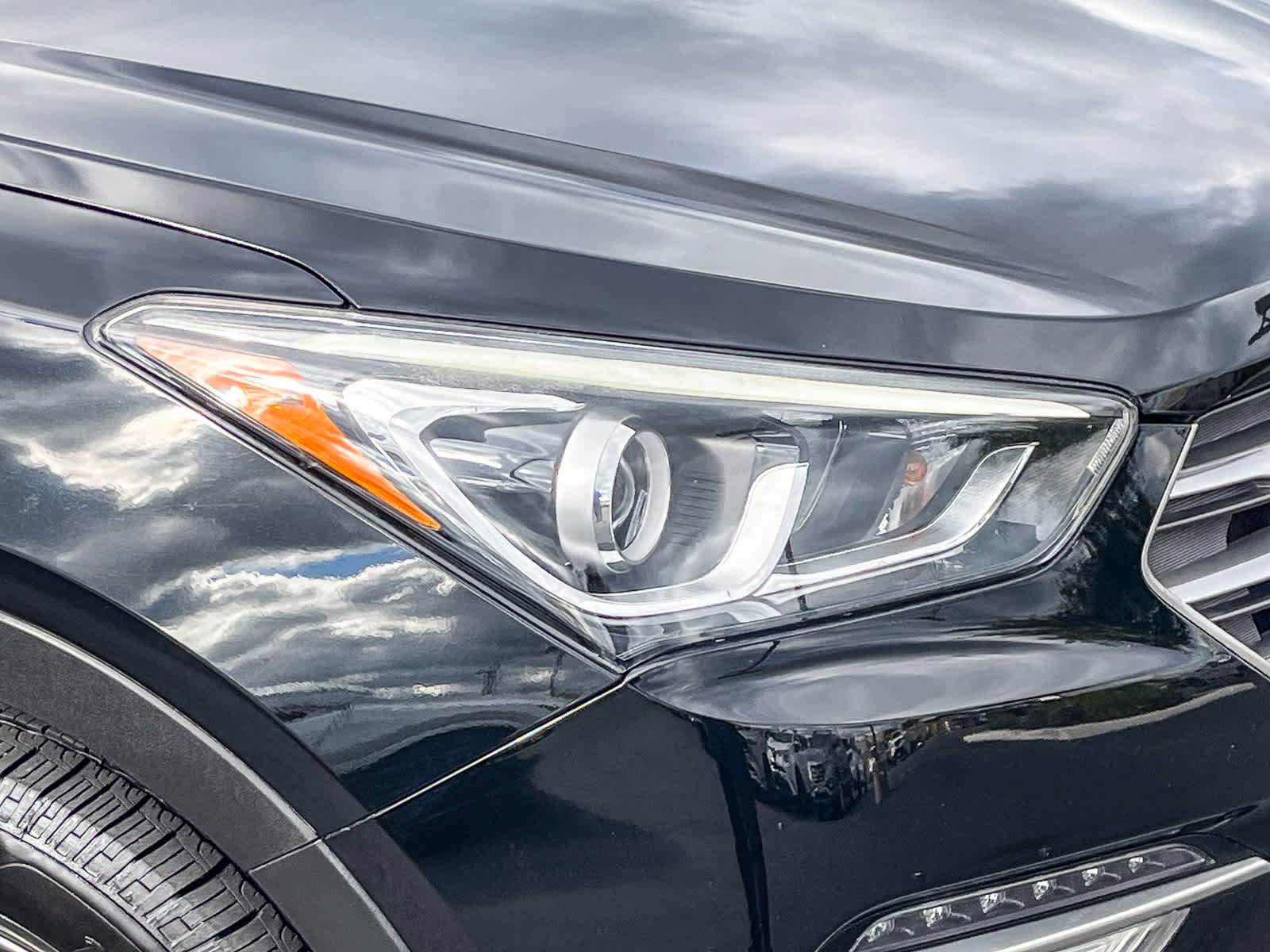 Used 2018 Hyundai Santa Fe Sport w/ 2.4L Value Package 02 image 7