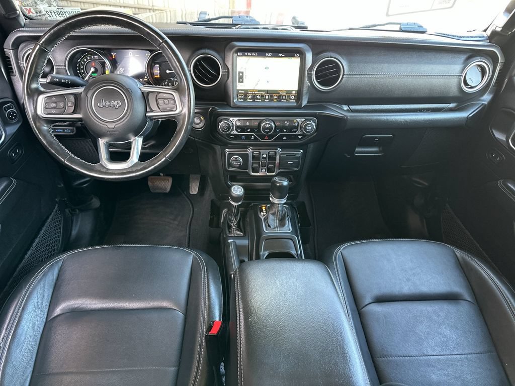 Used 2022 Jeep Wrangler Unlimited Sahara w/ Cold Weather Group AWD/4WD image 15