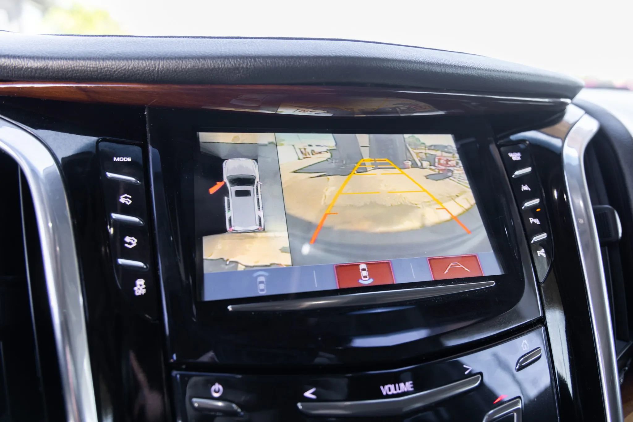 Used 2017 Cadillac Escalade Luxury image 42