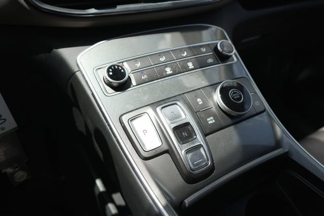Used 2023 Hyundai Santa Fe SE FWD image 12