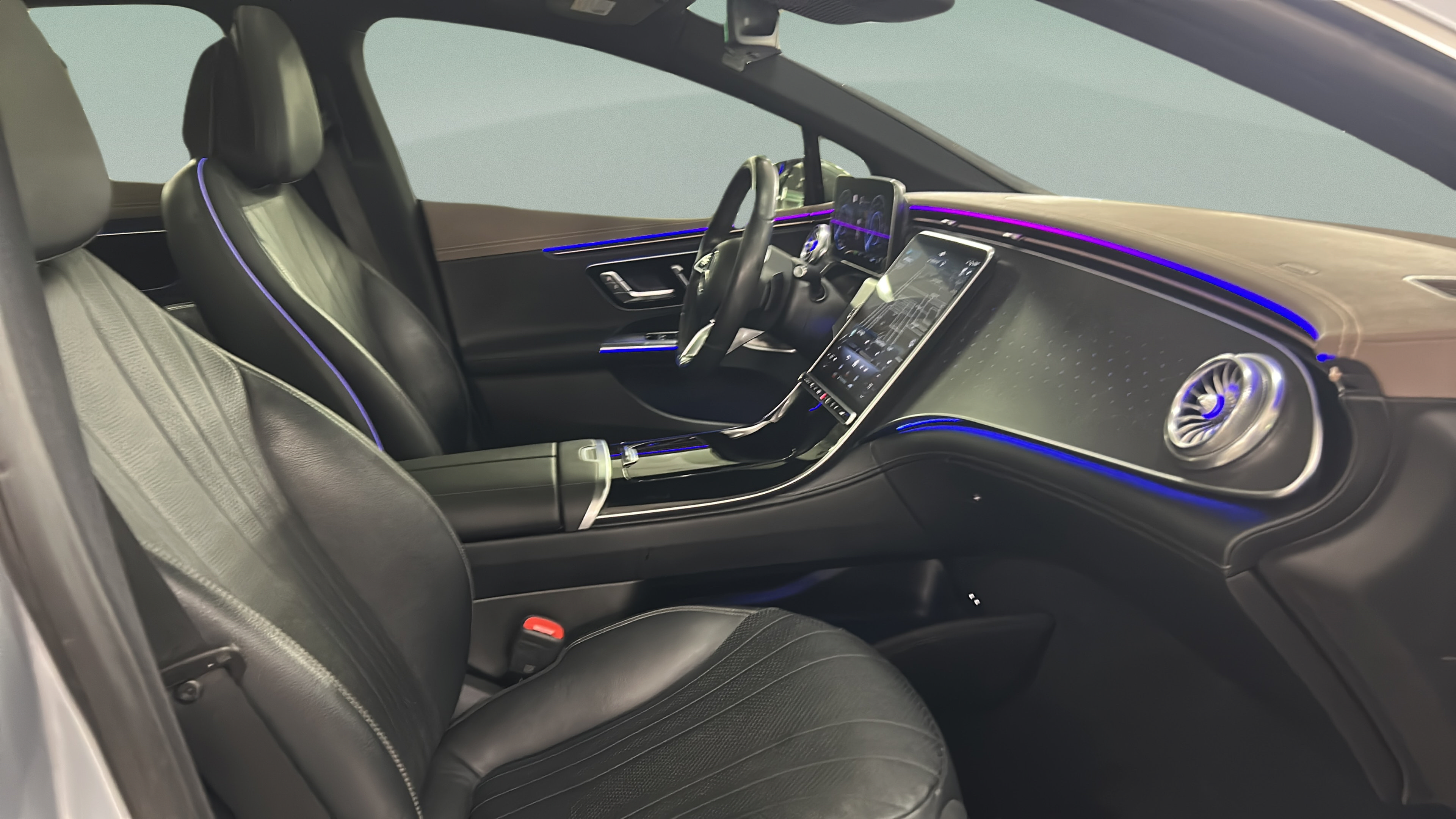 Certified 2023 Mercedes-Benz EQE 500 4MATIC Sedan image 36