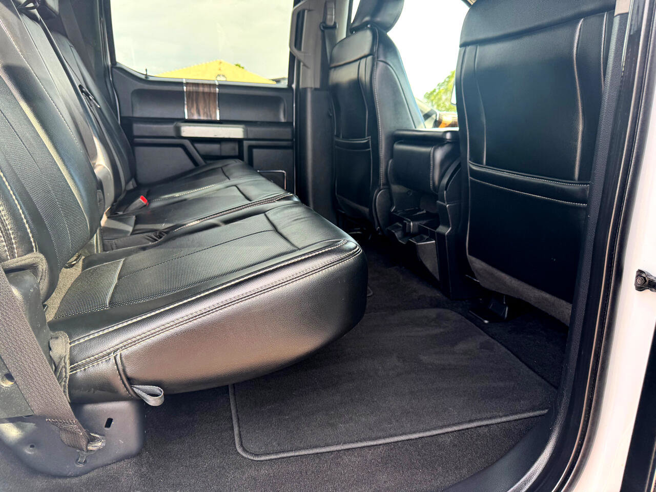 Used 2019 Ford F150 Lariat image 27