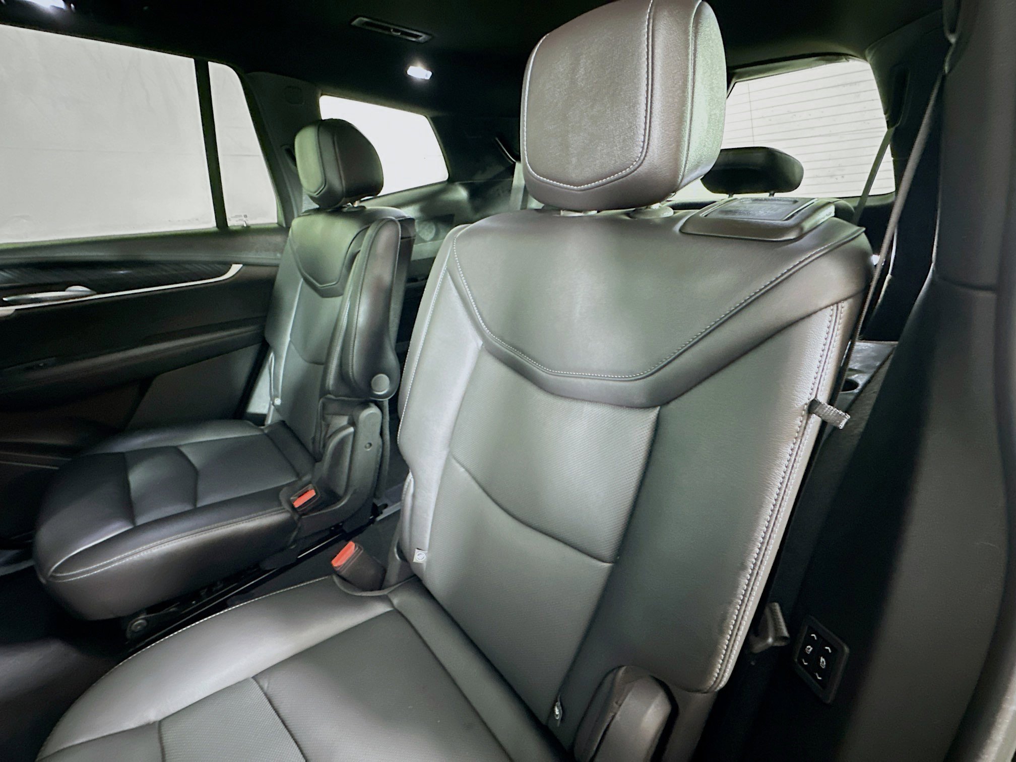 Used 2023 Cadillac XT6 Premium Luxury image 24