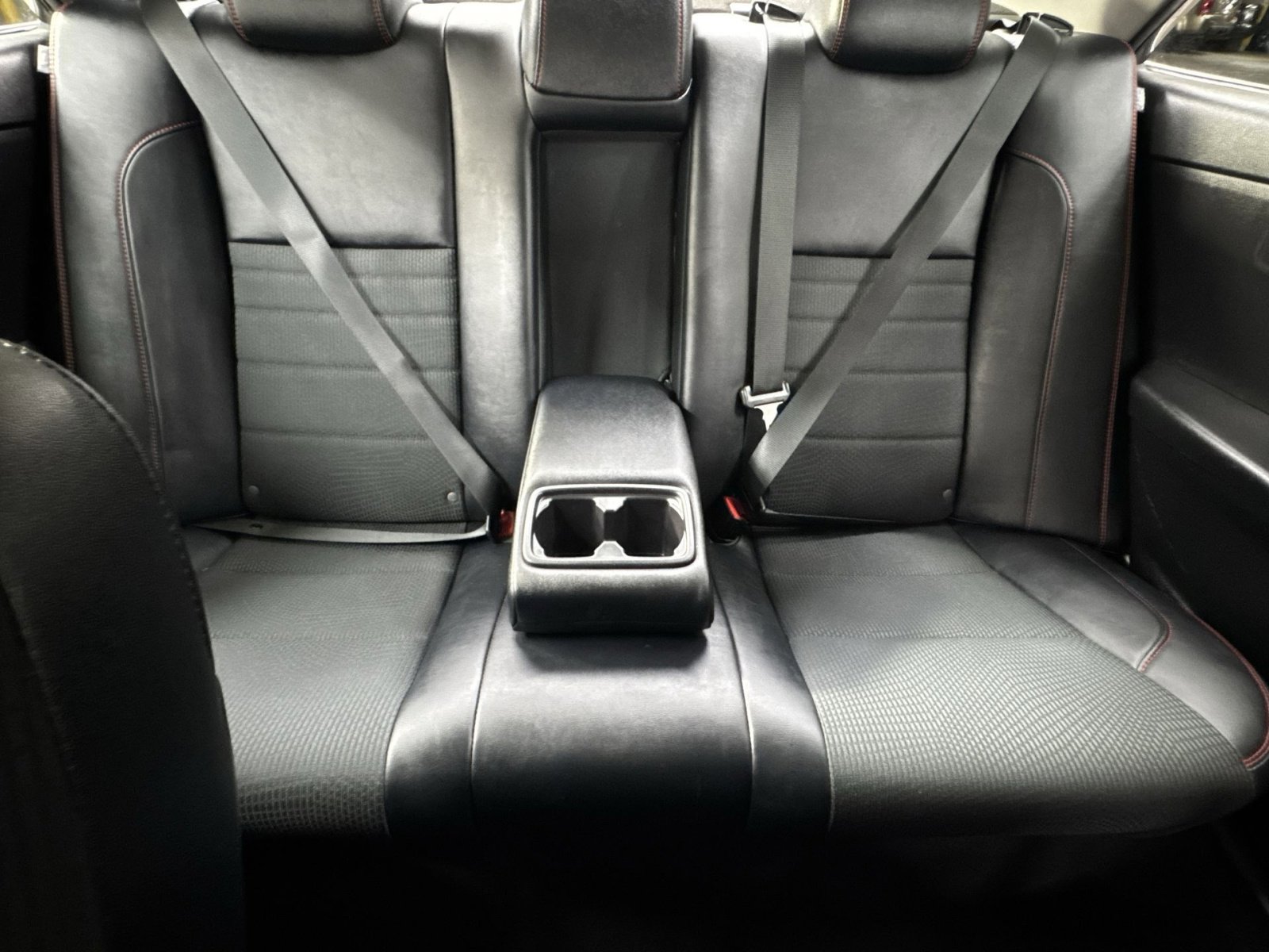 Used 2017 Toyota Camry SE image 5