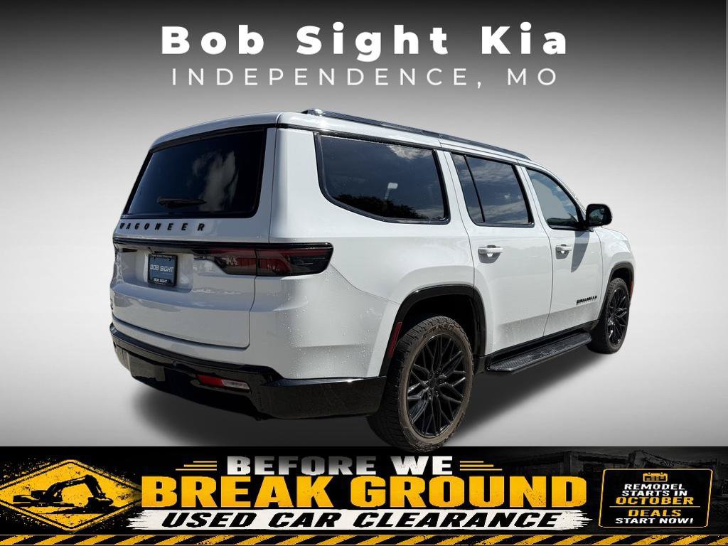 Used 2023 Jeep Wagoneer Series II AWD/4WD image 9