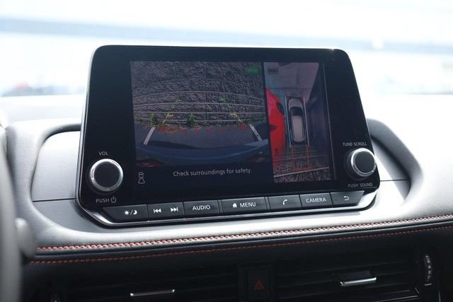 Certified 2025 Nissan Rogue SV AWD/4WD image 12