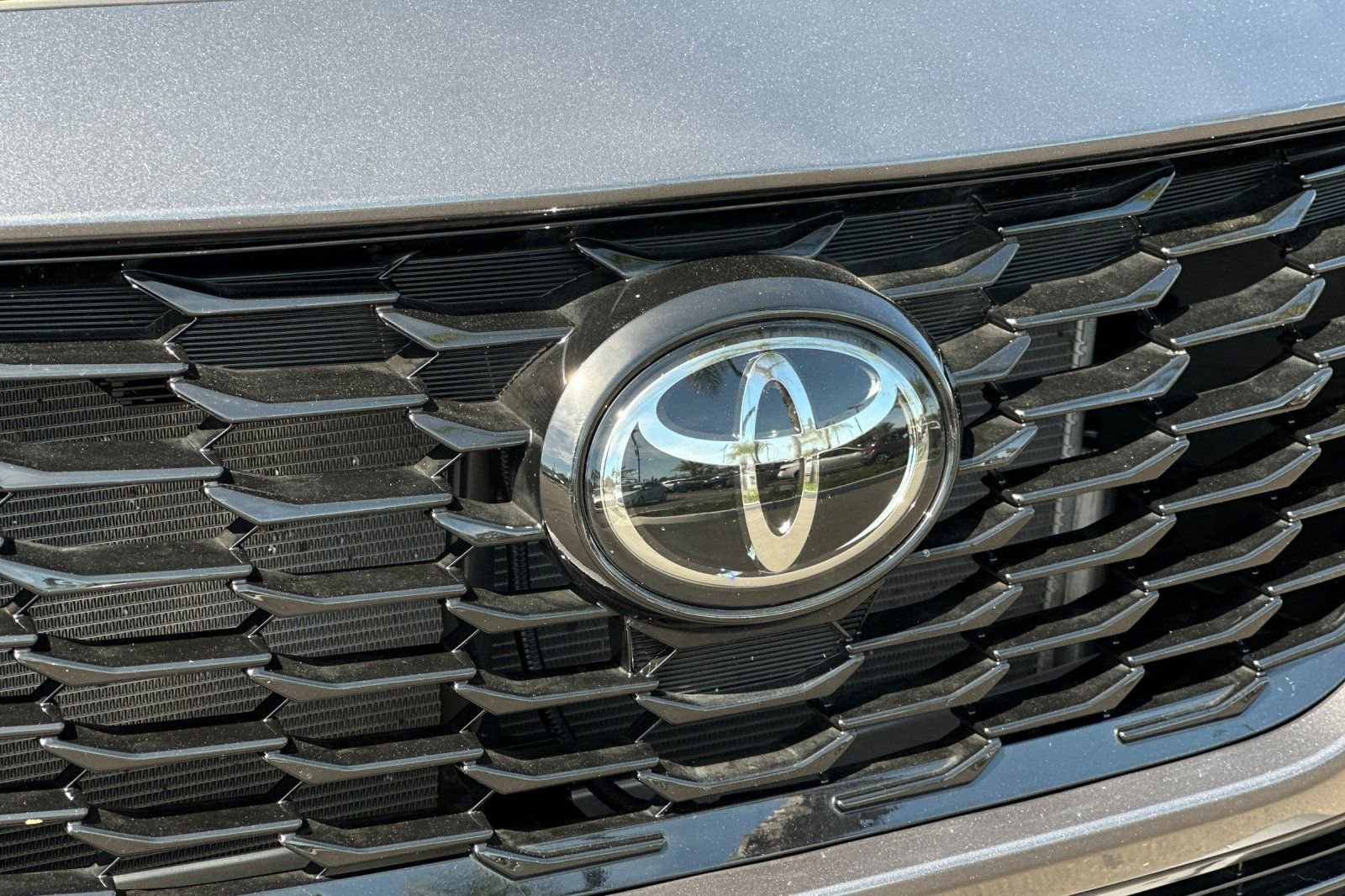 Used 2025 Toyota Highlander XSE image 39