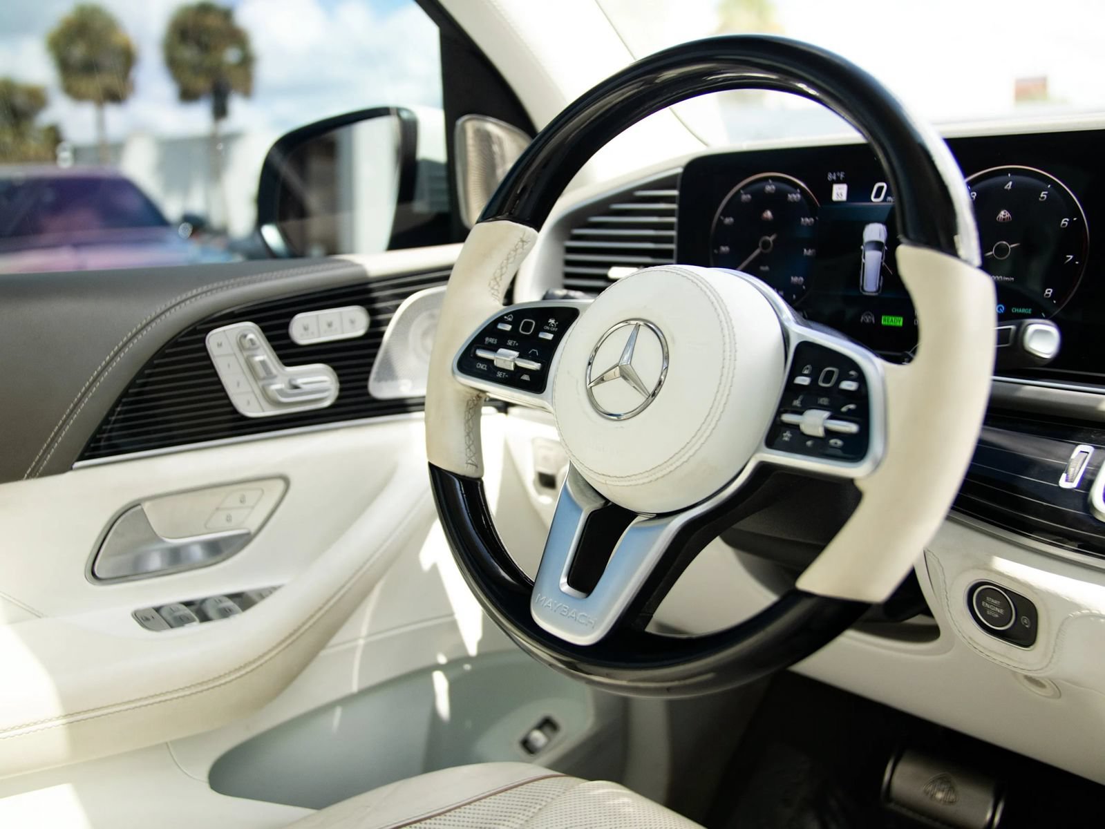Used 2022 Mercedes-Benz Maybach GLS 600 4MATIC image 45