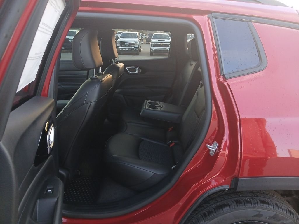 New 2026 Jeep Compass Latitude image 35